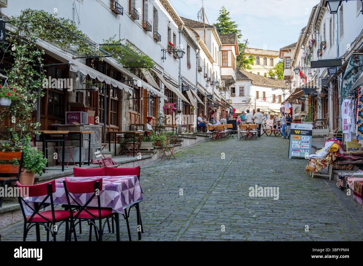 How Old Is Nami in One Pieces Timeline?